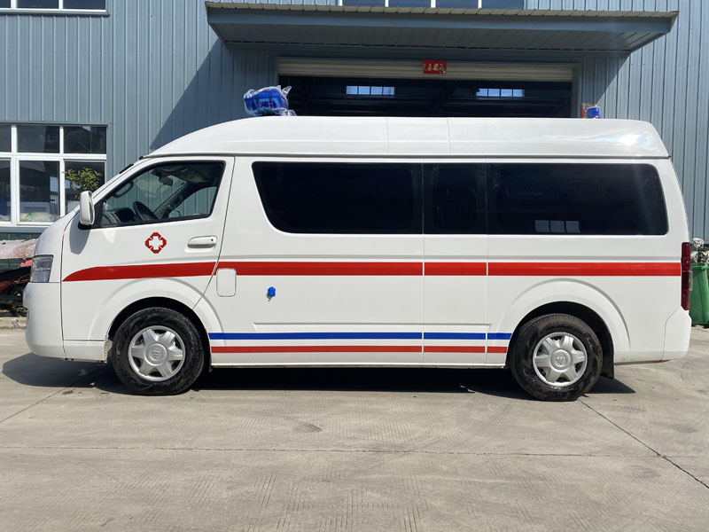 福田G7長(zhǎng)軸救護(hù)車