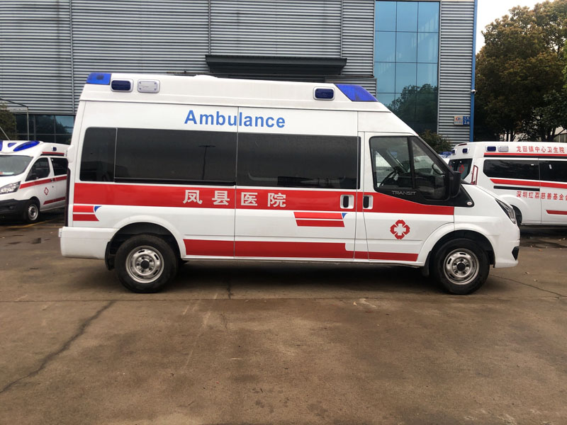 福特V348長軸高頂客運（福星頂）救護車
